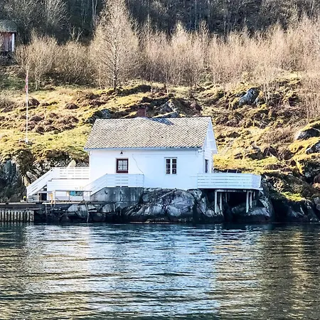 Holiday home Ferieplass A Kyrping